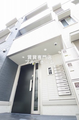 建物外観　軽量鉄骨造の綺麗な物件！