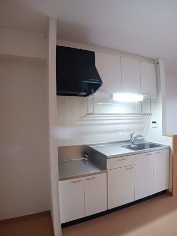 キッチン　コンパクトなキッチンで掃除もラクラク