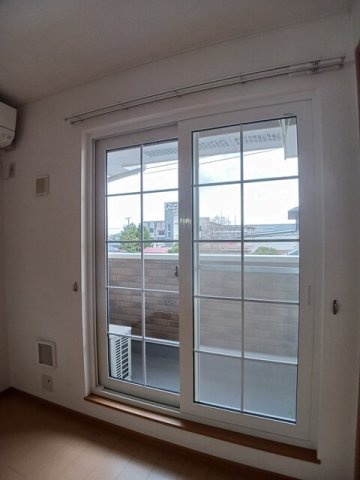 バルコニー　外からの目が気にならないバルコニーで洗濯物が干せます