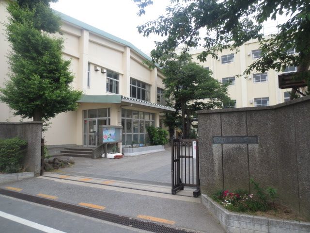 小学校　市川市立信篤小学校（小学校）まで739m