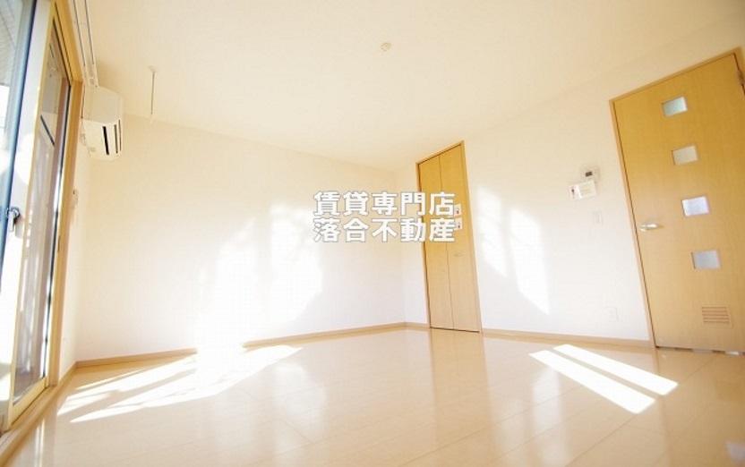 居室・リビング　明るく広々としたお部屋