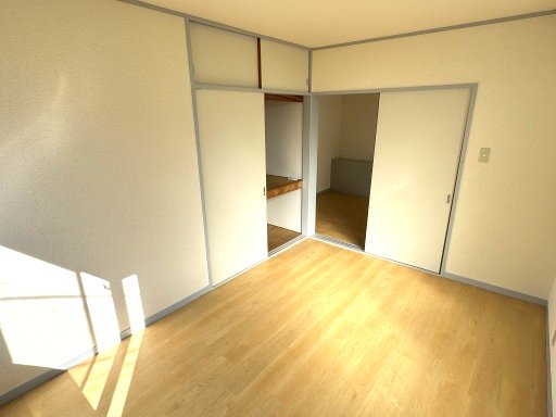 居室・リビング　落ち着いた色調の洋室です