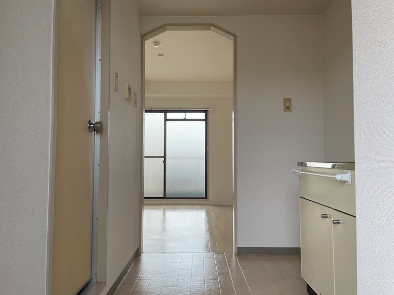 玄関　別部屋写真掲載