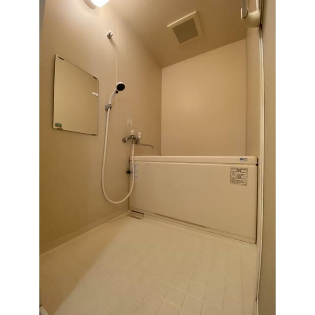 バス・シャワールーム　写真は２１０号室です