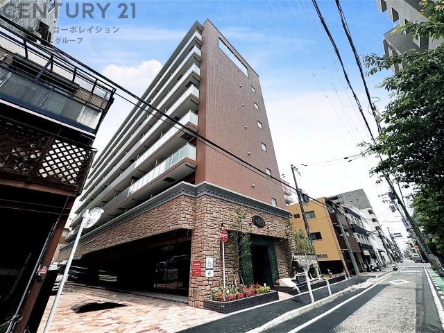 建物外観　防犯カメラ・オートロック付きでセキュリティ安心♪