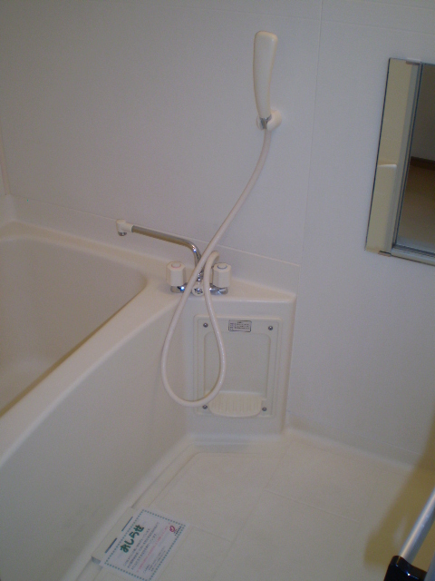 バス・シャワールーム　バス・トイレ各独立