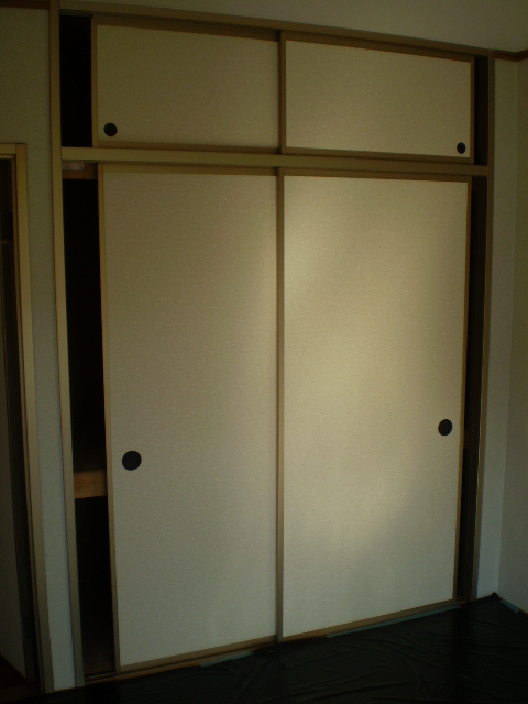 収納　寝室内収納（押入れ・１間分）完備