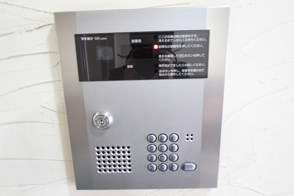 ロビー　オートロックです。