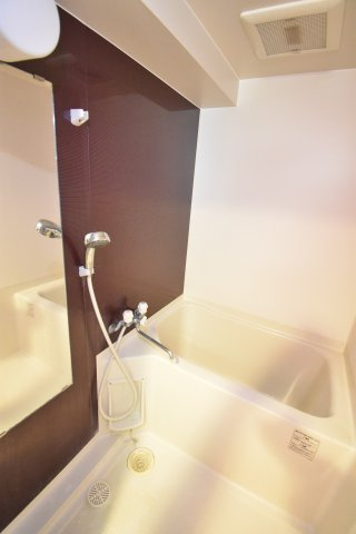 バス・シャワールーム　※別部屋の参考写真となります※現況優先※