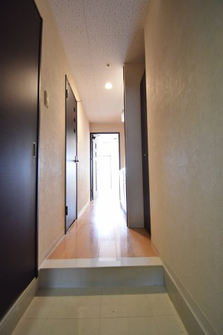 玄関　※別部屋の参考写真となります※現況優先※