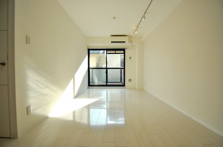 居室・リビング　※別部屋参考写真