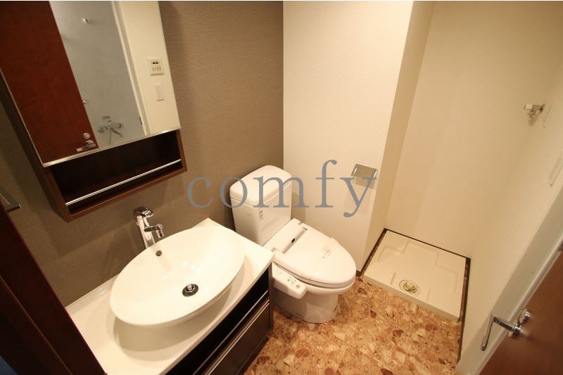 トイレ　ウォシュレット付きトイレ