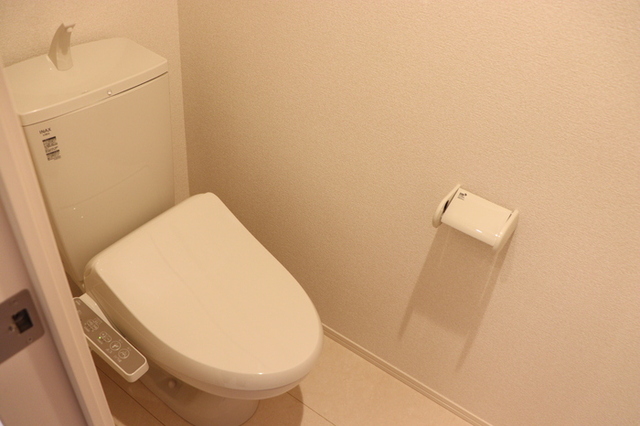 トイレ　温水洗浄暖房便座