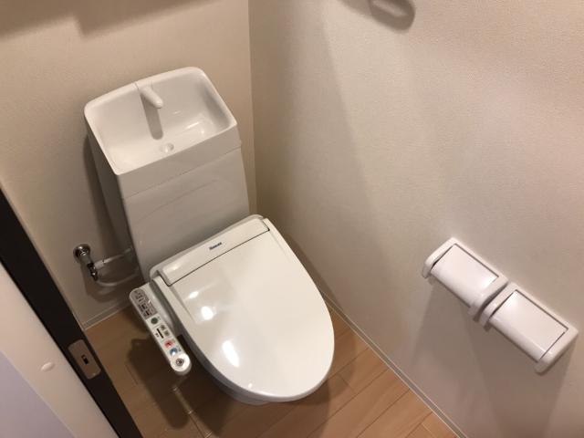 トイレ　冬も快適な温水暖房便座