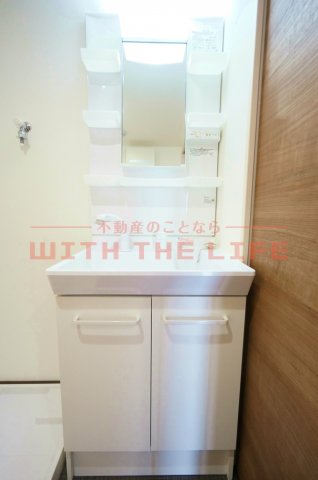 洗面設備　独立洗面台で身支度をすべて済ませてしまいましょう