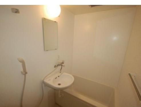 バス・シャワールーム　※全て別号室のお写真。内装等参考にしてください。