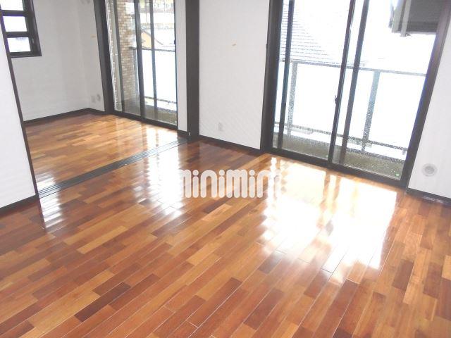 バルコニー　名古屋駅まで自電車範囲内。