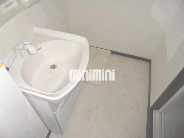 洗面設備　独立洗面台。