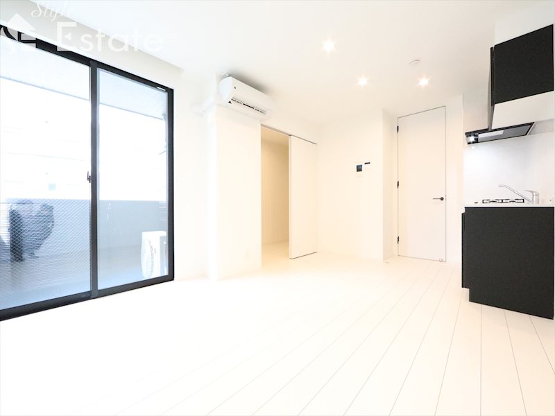 居室・リビング　同仕様内装