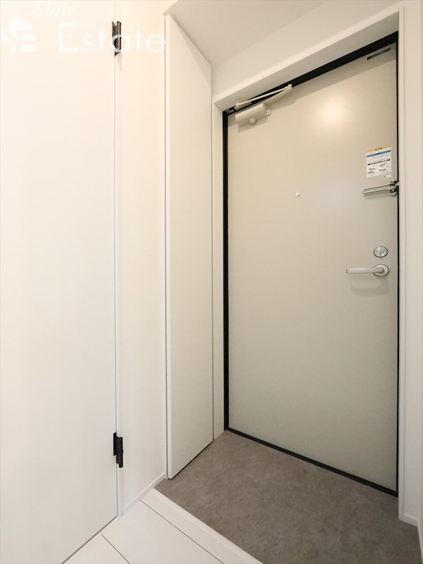 玄関　同仕様内装