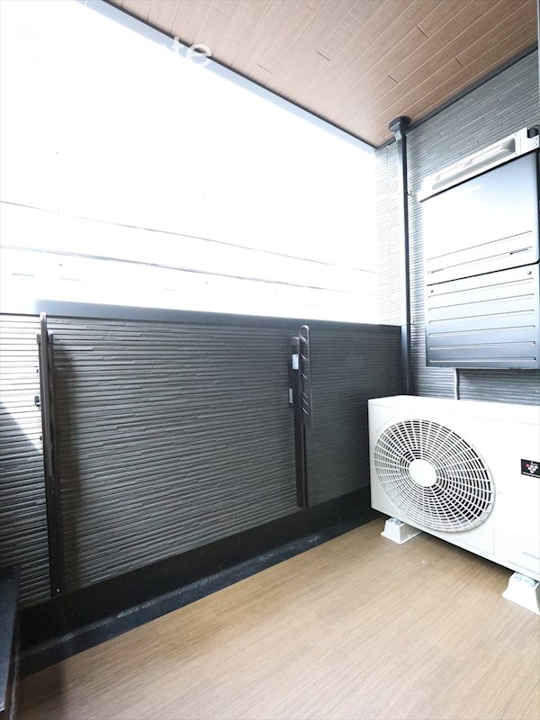 バルコニー　同仕様内装