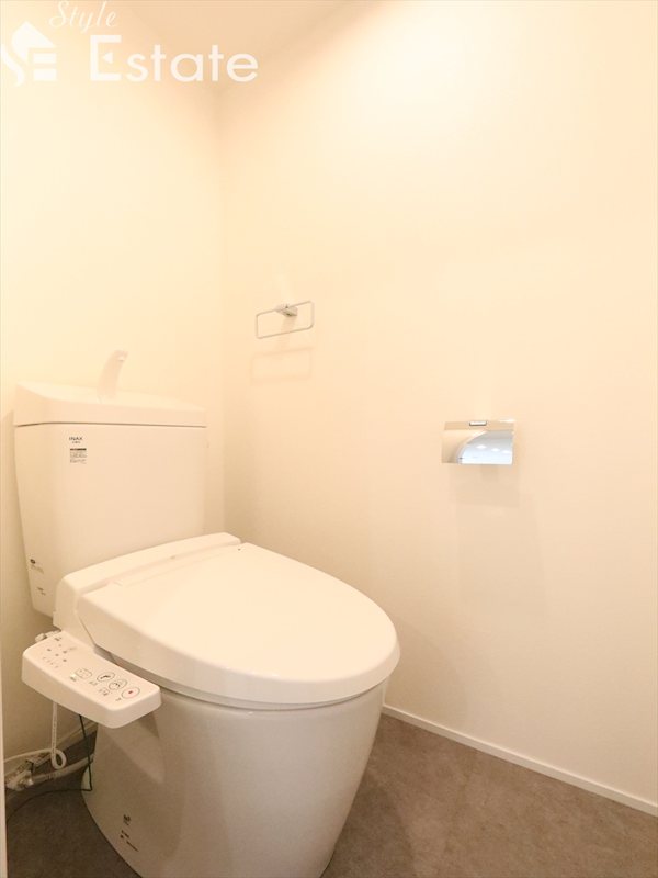 トイレ　同仕様内装