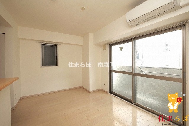 居室・リビング　「“合う暮らし”を、LINEで一緒に描こう。」