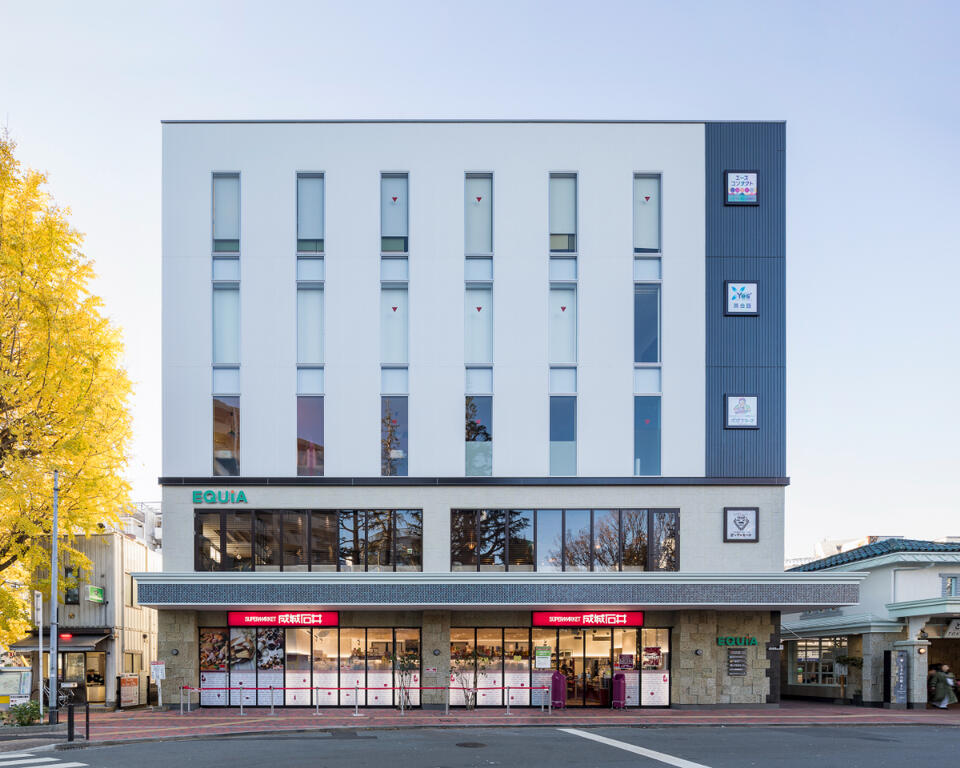 ショッピングセンター　EQUiAときわ台（ショッピングセンター）まで566m