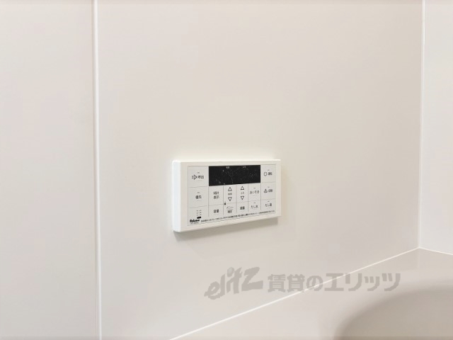 その他設備　給湯器リモコン