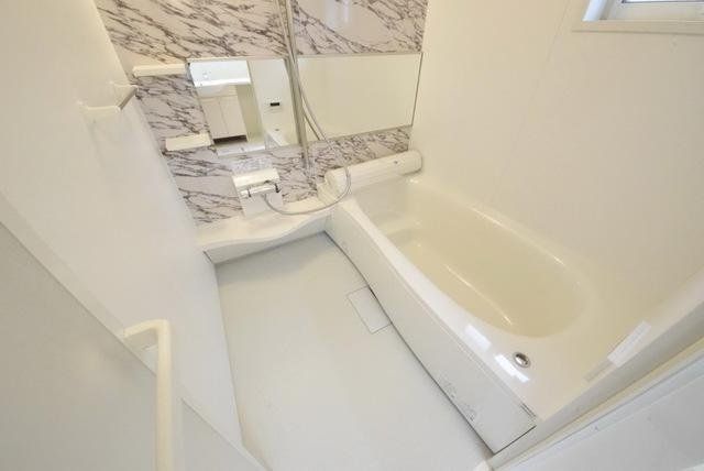 バス・シャワールーム　１坪風呂でゆったりバスタイム