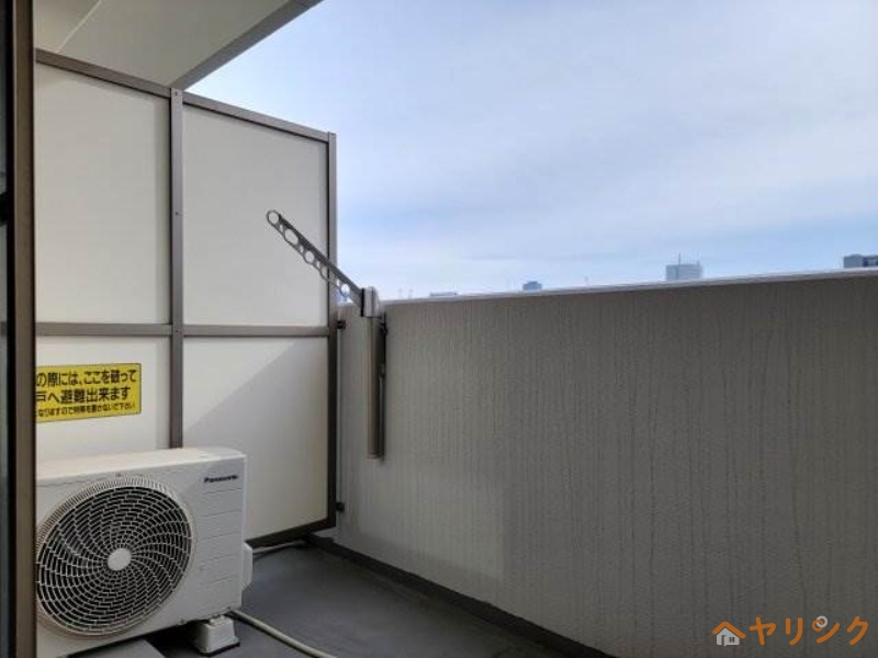 バルコニー　写真は同タイプ反転の間取りです