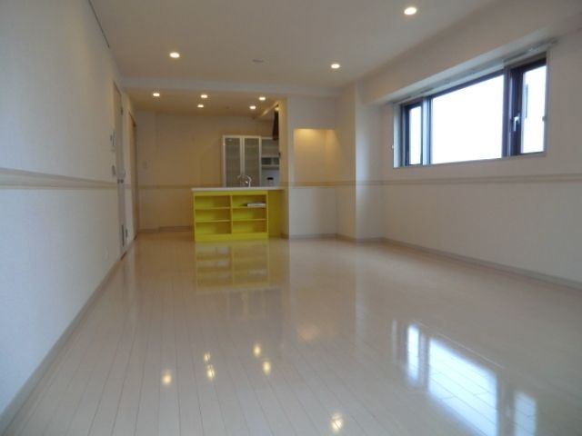 居室・リビング　角部屋大型ＬＤＫ２１帖