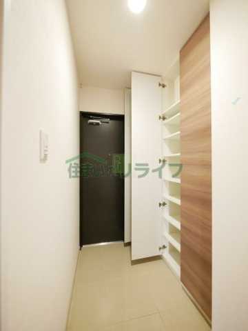 玄関　アンビエンテ駒込の玄関