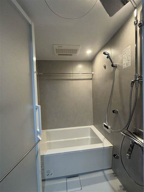 その他部屋・スペース　心地よいリラックス空間が広がる浴室です