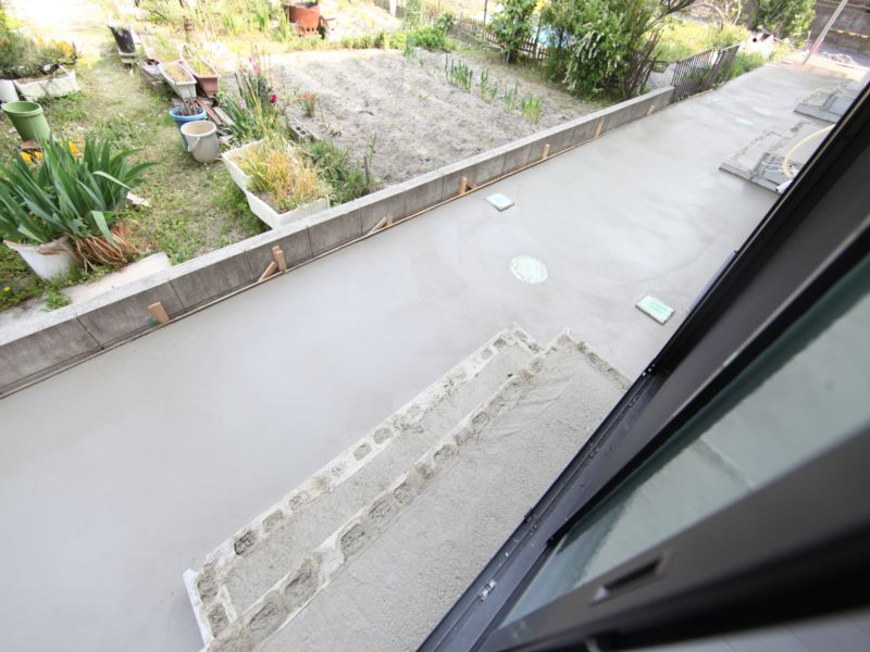 バルコニー　テラス