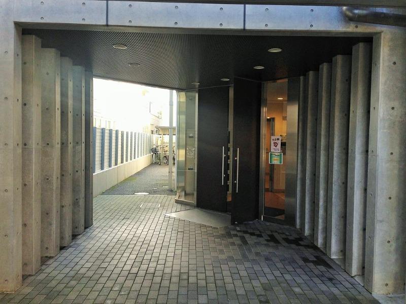 エントランス　オートロック