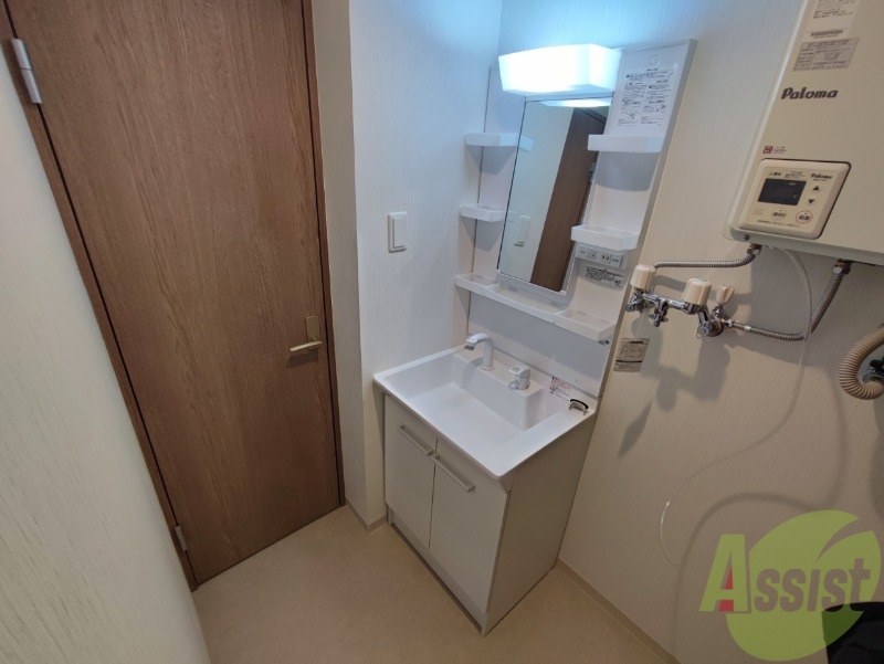 洗面設備　洗面台は独立していて使いやすそうですね。