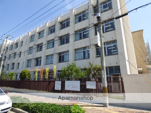 小学校　生野小学校（小学校）まで320m