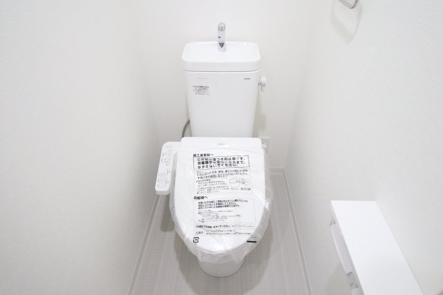 トイレ　※別号室の参考写真です※