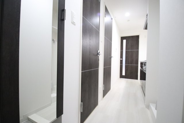 玄関　※別号室の参考写真です※