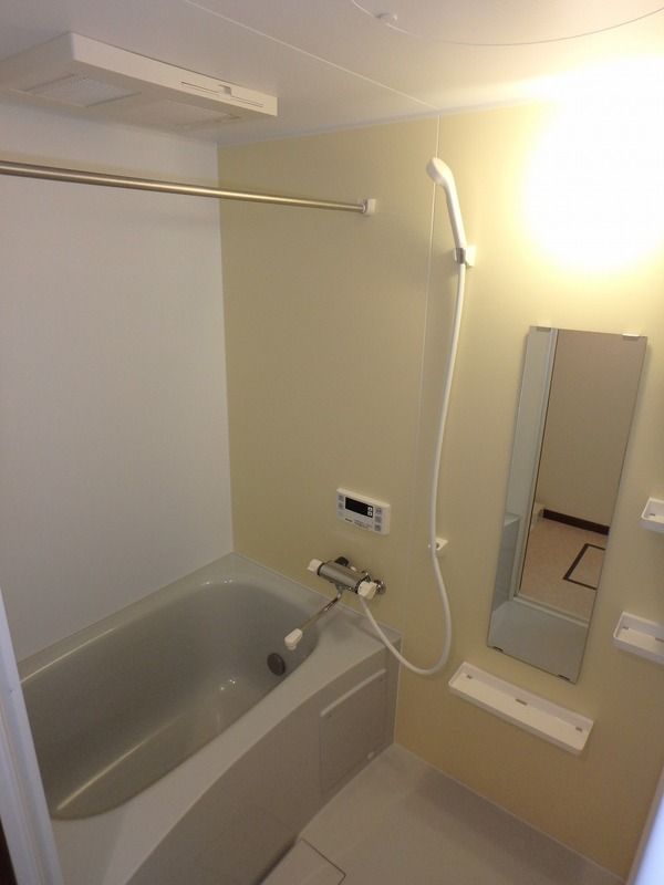 バス・シャワールーム　日々の疲れを癒すお風呂付です
