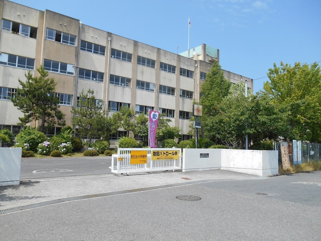 小学校　大津市立唐崎小学校（小学校）まで600m