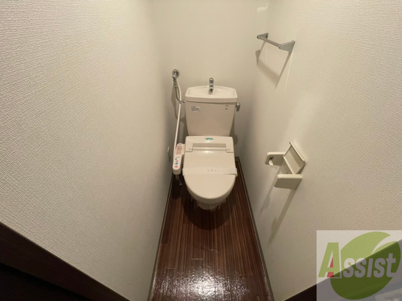 トイレ　ウォシュレット機能がついたトイレ。安心して使用できますね。