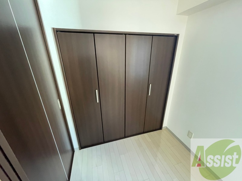 収納　寝室の収納です。部屋がすっきり片付きます。