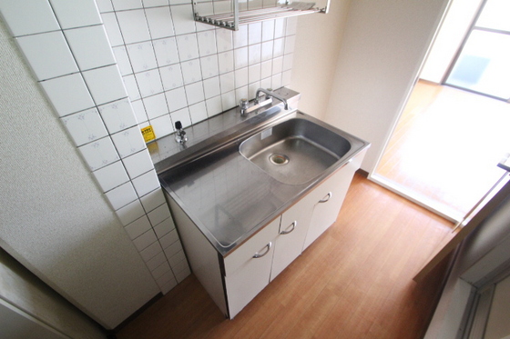 キッチン　※別部屋の写真です