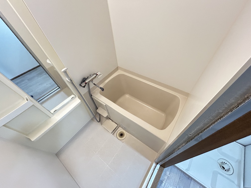 バス・シャワールーム　写真は同物件の別号室、現況優先