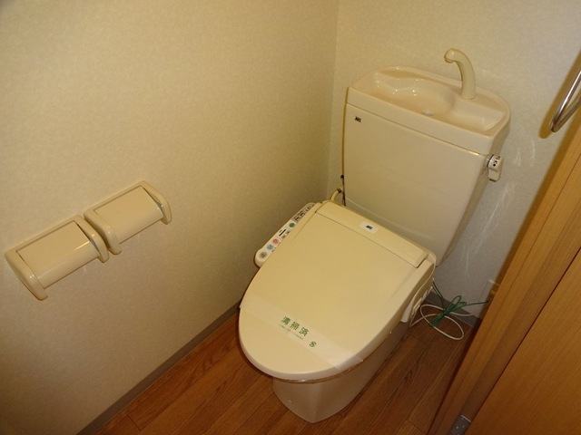 トイレ　シャワー付トイレ