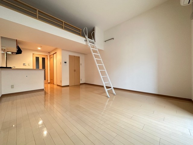 居室・リビング　※他部屋の写真です。現況優先。