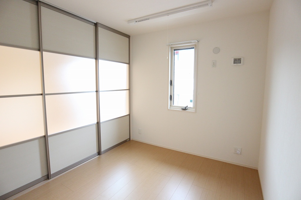 その他部屋・スペース　リビングと洋室は繋げて使うこともできます。