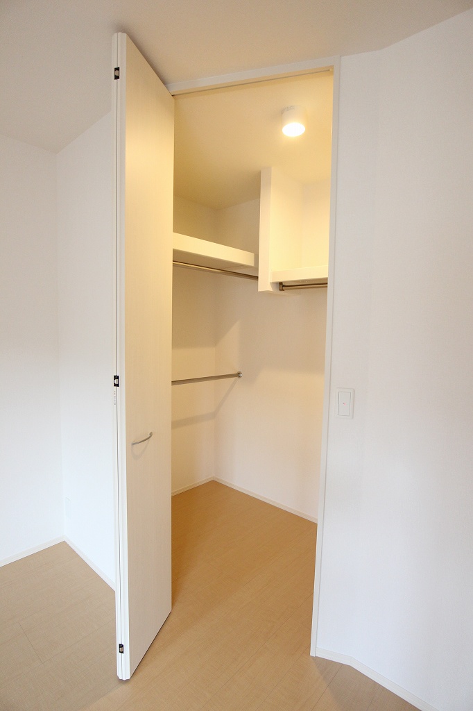 収納　大容量のウォークインクローゼット。